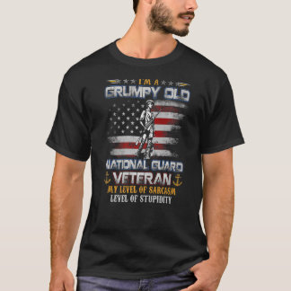 私は気難しい古い国防退役軍人旗ヴィンタだ Tシャツ