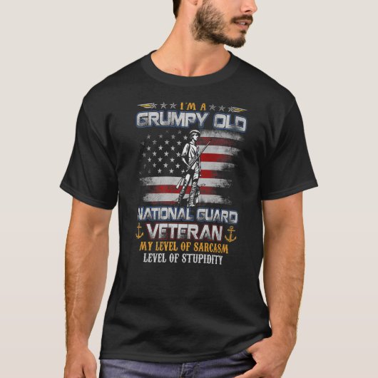 私は気難しい古い国防退役軍人旗ヴィンタだ Tシャツ (正面)