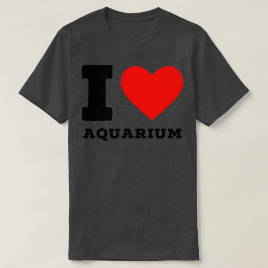 私は水族館が大好きだ Tシャツ (デザイン正面)