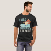 私は氷の穴のルアー、餌の魚釣りに囲まれた Tシャツ (正面フル)