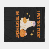 私は治療をトリートメントレトロおもしろいナース医師に入れる フリースブランケット (正面(横))