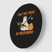 私は治療をトリートメントレトロおもしろいナース医師に入れる ラージ壁時計 (傾斜)