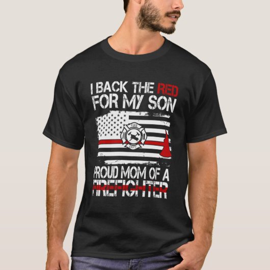 私は火の戦いの息子の誇りを持った母のために赤を戻す Tシャツ (正面)