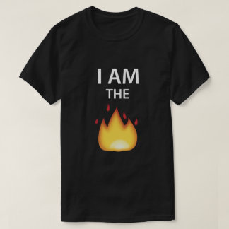 私は火- EMOJIのTシャツです Tシャツ