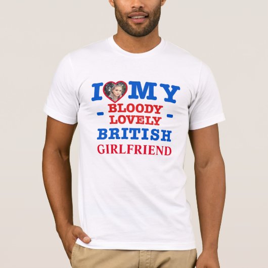 私は熱いイギリス人ボーイフレンドが大好き Tシャツ (正面)