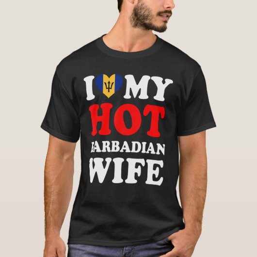 私は熱いバルバドスの妻の夫が大好き Tシャツ (正面)