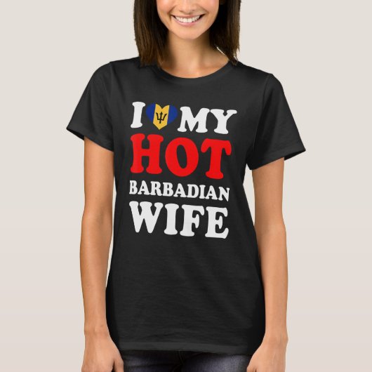 私は熱いバルバドスの妻の夫が大好き Tシャツ (正面)