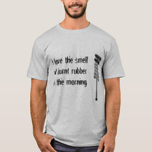 私は燃えるゴム製smellofを愛します tシャツ