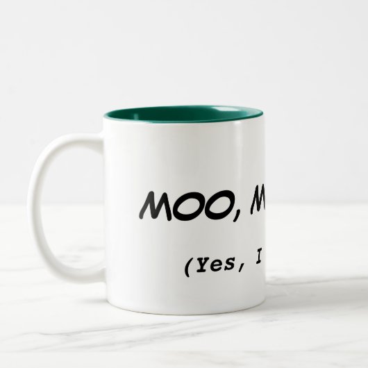私は牛おもしろいな引用文のマグを話します ツートーンマグカップ (左)