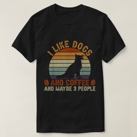 私は犬とコーヒーが好きで、3人くらいかな Tシャツ (デザイン正面)