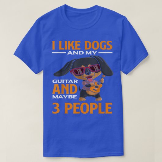 私は犬と私のギターと多分3人グイタが好き Tシャツ (デザイン正面)