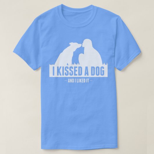 私は犬にキスをして、そのコレクションが好きだった Tシャツ (デザイン正面)