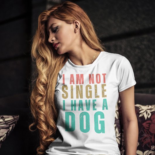私は犬のバ独身のンタインおもしろい引用文を持っていない Tシャツ