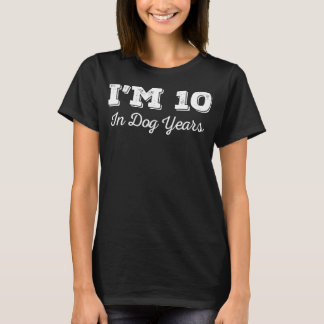 私は犬の年で10歳70おもしろい歳の誕生日おじいちゃんGr Tシャツ