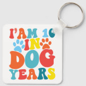 私は犬の年で10歳70誕生日グルービー犬の恋人 キーホルダー (裏面)