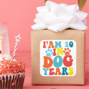 私は犬の年で10歳70誕生日グルービー犬の恋人 スクエアシール