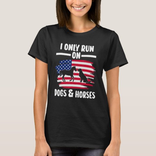 私は犬走と馬の馬の乗り物だ Tシャツ (正面)