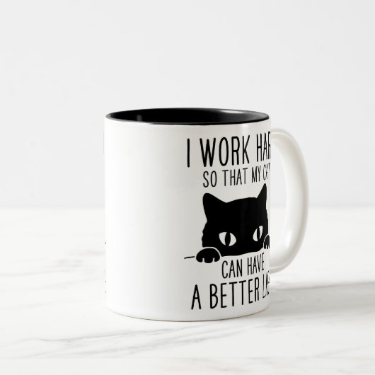 私は猫がより良い生活を送れるように頑張る ツートーンマグカップ (正面右)