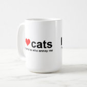 私は猫が大好きで、私を悩ませるのは人間だ コーヒーマグカップ (正面左)