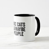 私は猫が好きで、3人くらいかな マグカップ (正面右)