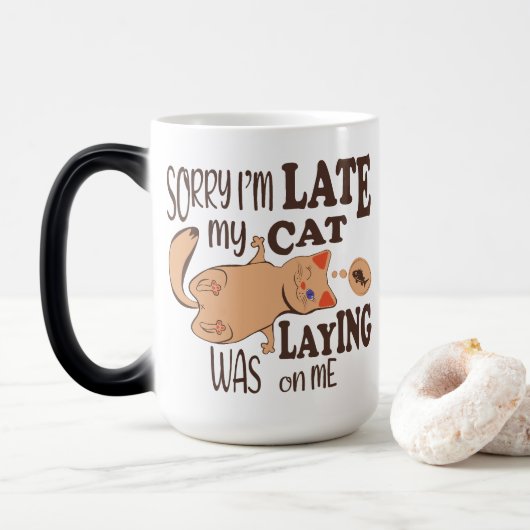 私は猫が私を狙っているのが遅くなってごめんなさい モーフィングマグカップ (ドーナツ)