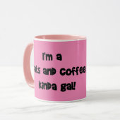 私は猫とコーヒーのKinda Galだ!漫画の猫のマグカップ マグカップ (正面左)