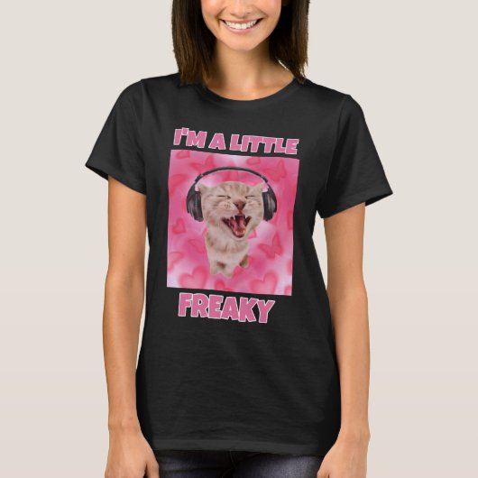 私は猫ミームの女だ Tシャツ (正面)