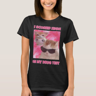 私は猫ミームの女性を獲得した Tシャツ