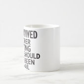 私は生き延びまた、あるべき会議 コーヒーマグカップ (中央)