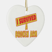 私は生き延び腕を骨折した セラミックオーナメント (右)
