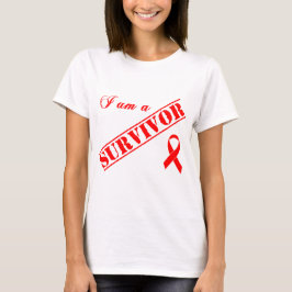 私は生存者-赤いリボンのエイズ及びHIVです Tシャツ
