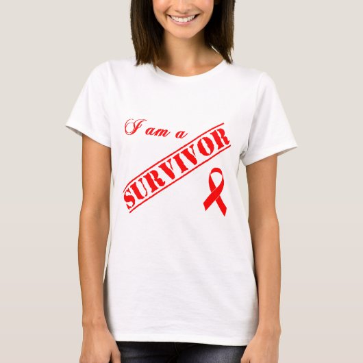 私は生存者-赤いリボンのエイズ及びHIVです Tシャツ (正面)