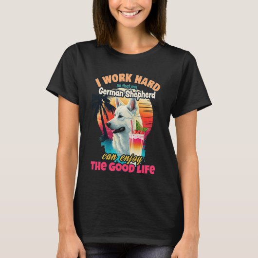 私は白いドイツ人の羊飼いが懸命できるように働く Tシャツ (正面)