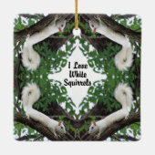 私は白いリスを愛します セラミックオーナメント (裏面)