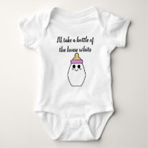 私は白い家のボトルを取る – ピンク