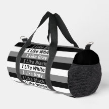 私は白黒とグレーカラーストライプのデザイン