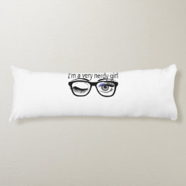 私は目の影を追う非常に神経質な女の子だ ボディピロー