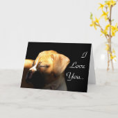 私は眠っているボクサーの子犬グリーティングカードが大好き カード (黄色い花)