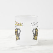 私は眼鏡ビールのユーモアのマグカップが必要 フロストグラスマグカップ (中央)