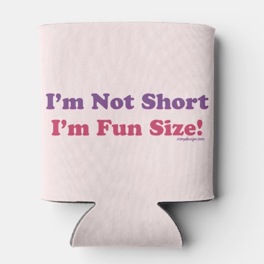 私は短くはない私はおもしろいサイズ！ 缶クーラー (裏面)