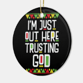 私は神のシャツ90sのスタイルを信頼して外にいる セラミックオーナメント (左)