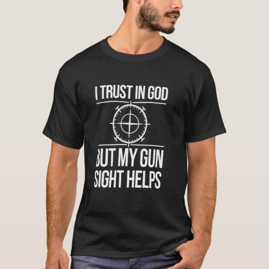 私は神を信じます キリスト教 長距離射撃 ガン Tシャツ (正面)