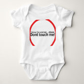 私は私がかわいいが、私に触れないことを知っています ベビーボディスーツ (正面)