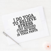 私は私が飲むだけでストレスを緩和するためにヨガをする 長方形シール (封筒)