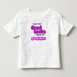 私は私のお母さんから私のよい一見を得ます! トドラーTシャツ