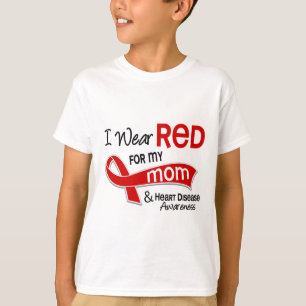 私は私のお母さんの心臓病のための赤を身に着けています Tシャツ