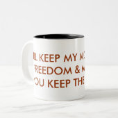 私は私のお金、私の自由及び私の銃を保ちます。 K… ツートーンマグカップ (正面左)