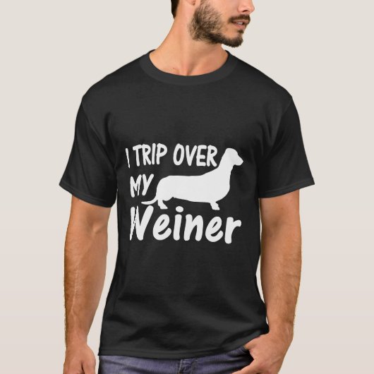 私は私のウィーナーDachshund犬おもしろいの恋人の上に旅行 Tシャツ (正面)