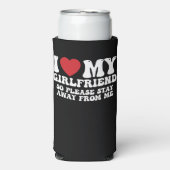 私は私のガールフレンドが大好きだから私から遠くにお願い スリム缶クーラー (Seltzer正面)