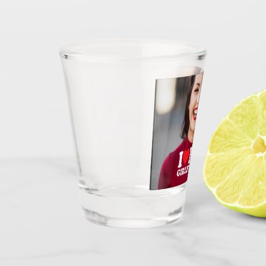 私は私のガールフレンドの写真が大好カスタムき ショットグラス (左)